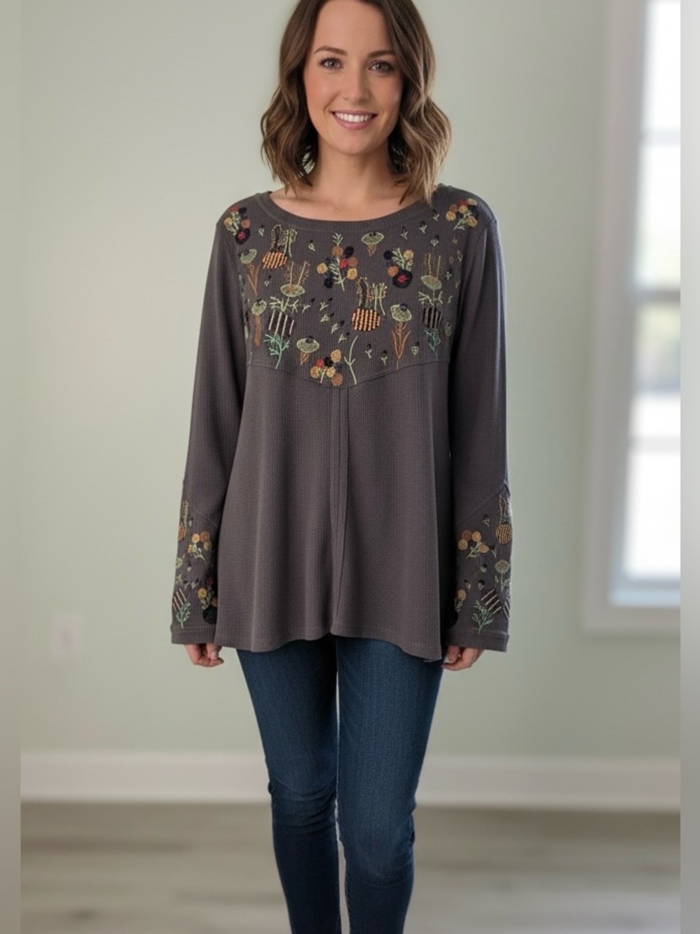 Umgee Charcoal Embroidered Floral Yoke Long Sleeve Tunic Size M cotton blend